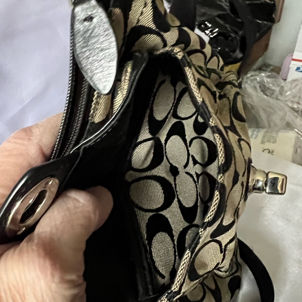 Coach Black and Tan Patterned Crossbody Bag ⭐️PROJECT⭐️ - Picture 4 of 5